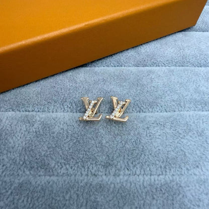 [Dawnora Jewelry]LETTER STUDS WITH STONES