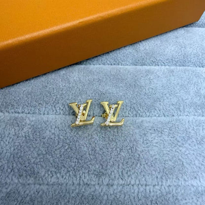 [Dawnora Jewelry]LETTER STUDS WITH STONES