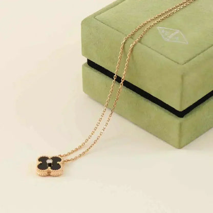 [Dawnora Jewelry]CLOVER 15MM DIAMOND ONYX NECKLACE