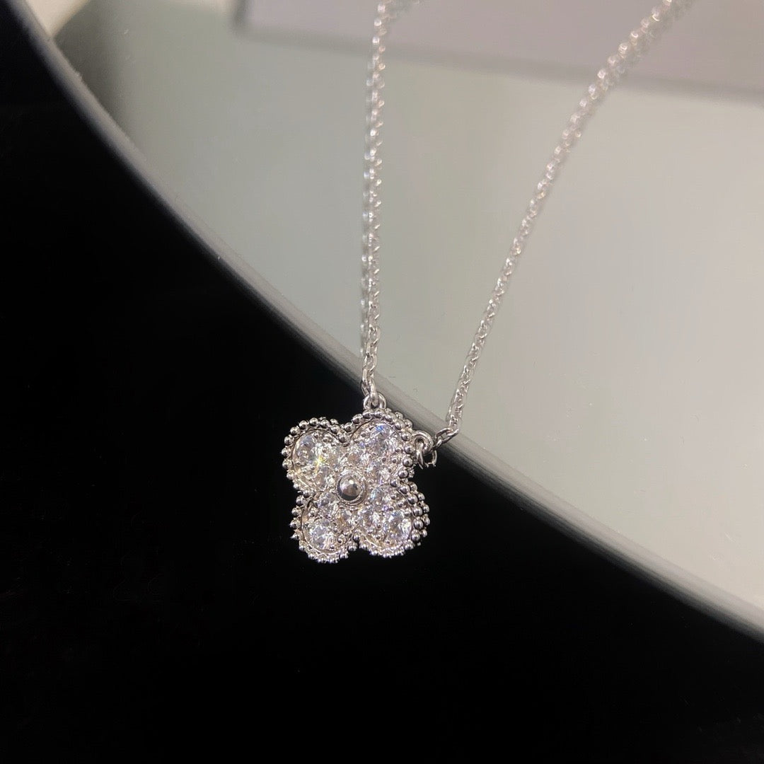 [Dawnora Jewelry]CLOVER 15MM DIAMOND SINGLE FLOWER NECKLACE